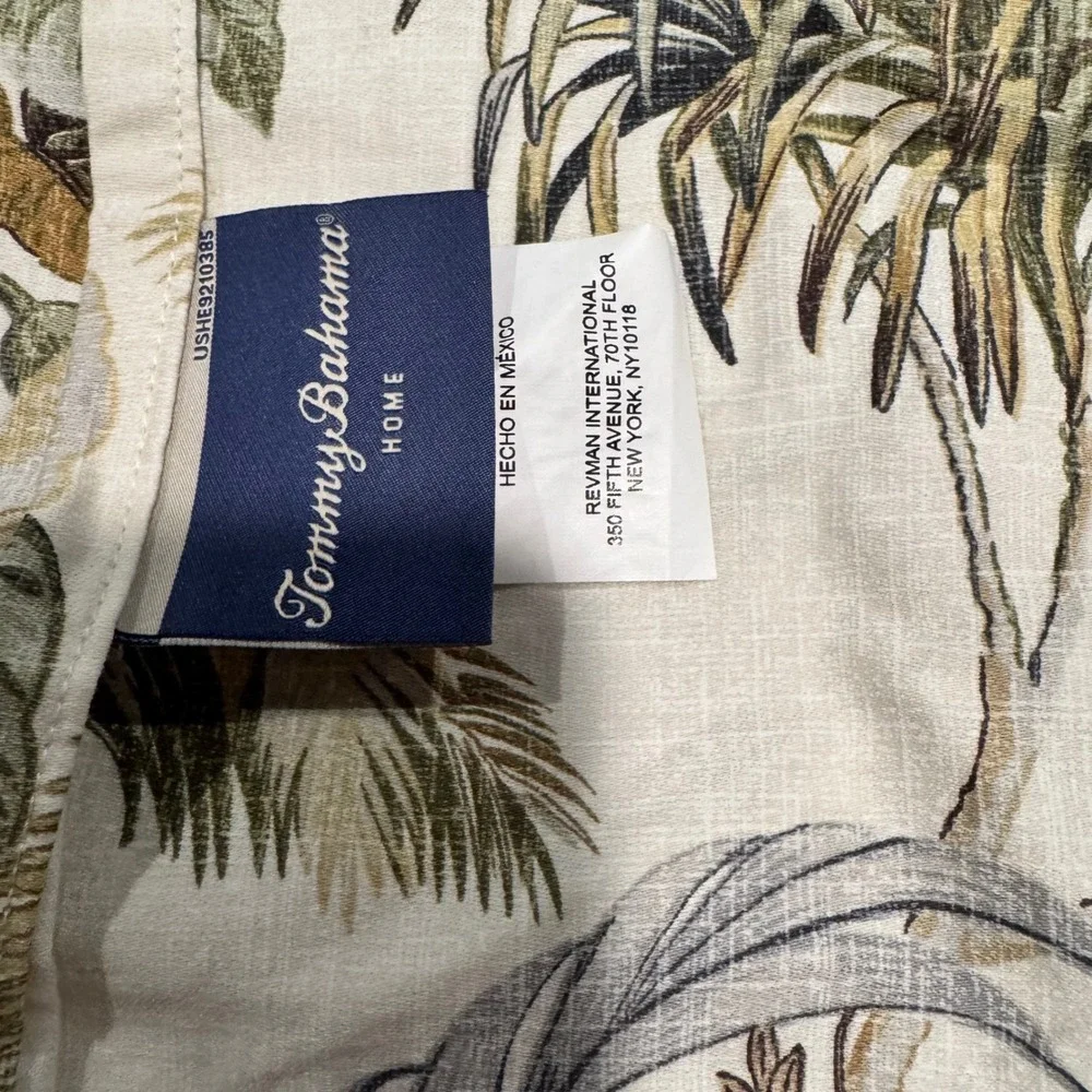 Tommy Bahama set tommy